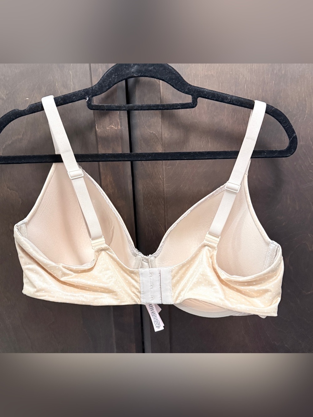 Victoria's Secret Body by Victoria Perfect Coverage Lightly Padded Underwire Bra - Picture 3 of 5